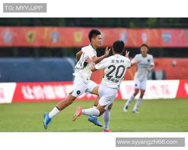 成都羽毛球队在选拔赛中以53分稳居积分榜首位展现强劲实力